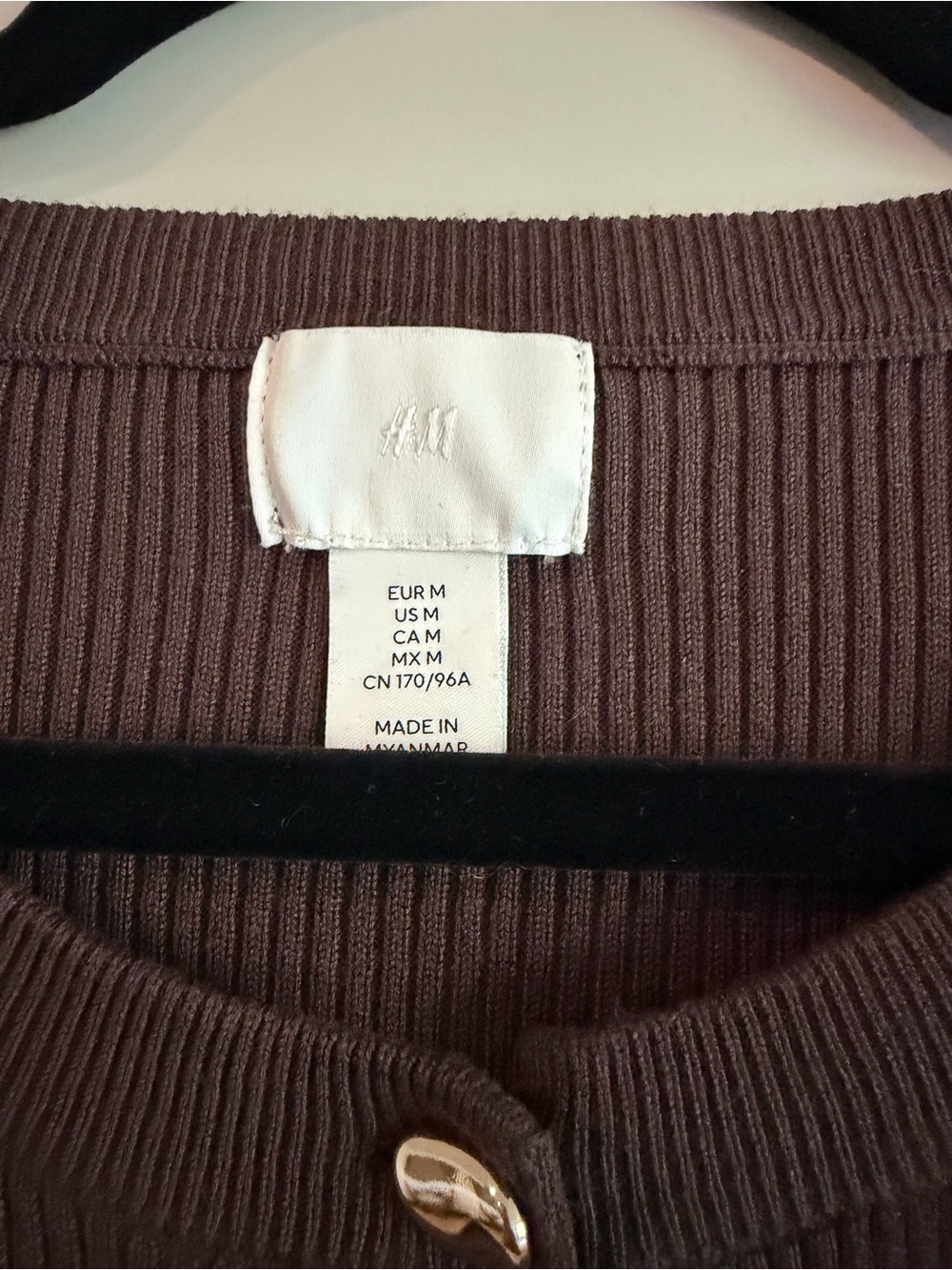 H&M brown long sleeve button up ribbed cardigan top with gold buttons - Size M - Picture 6 of 6